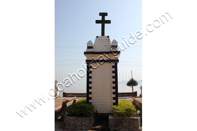 Cross in front of St.Jacinto Church