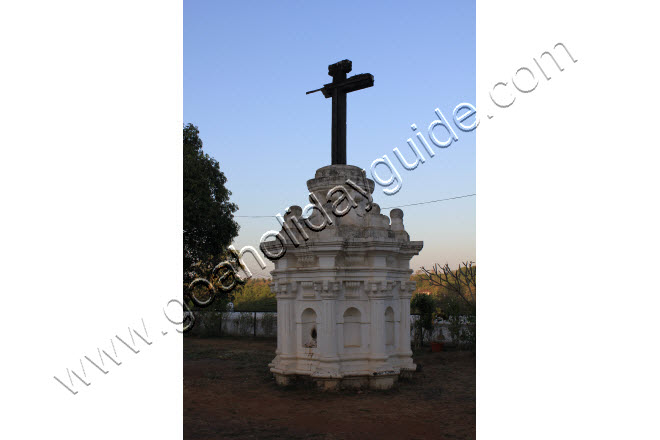 Cross in front of the St.Thomas church, Aldona