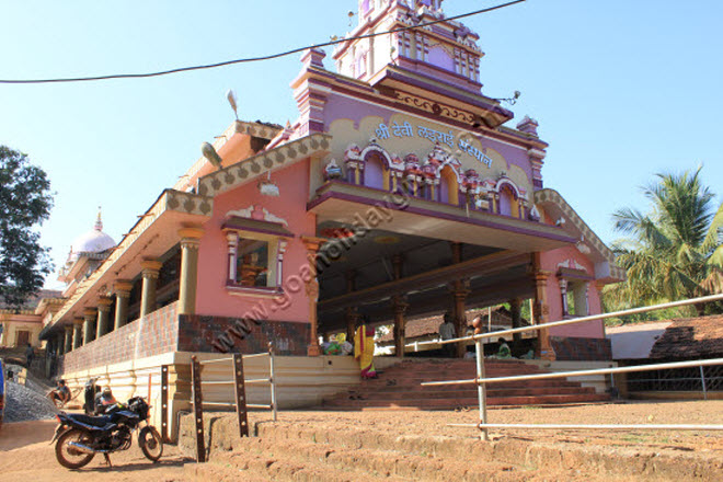 Lairai Temple, Shirgao