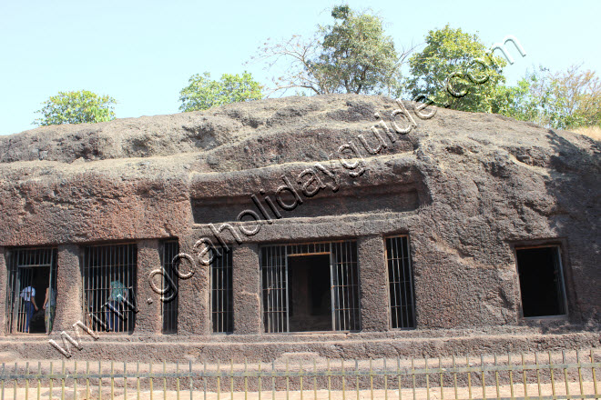 Arvalem Caves, Goa