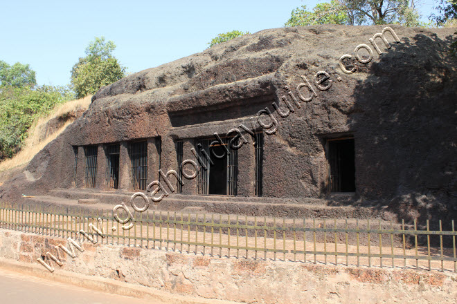 Arvalem Caves, Goa